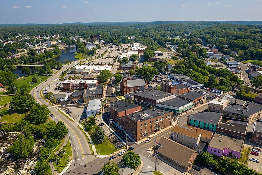 Aerial view of Putnam, via https://www.putnamct.us/