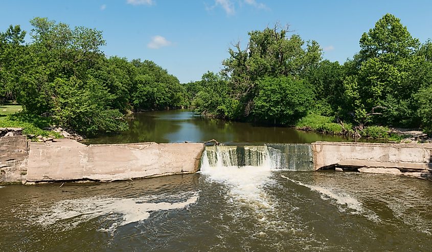 The banks of the Cottonwood River, Cottonwood Falls. Image credit Hank Shiffman via Shutterstock.