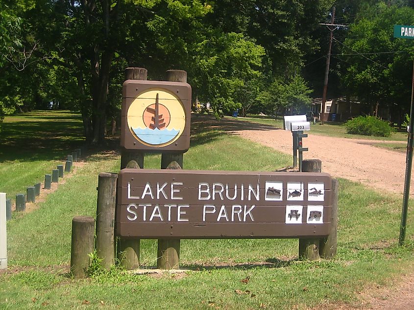 Entrance sign for Lake Bruin State Park