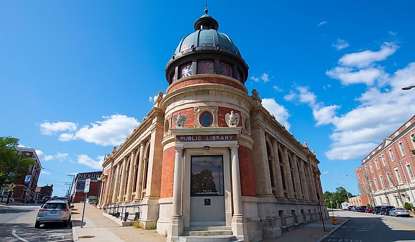 : Pawtucket Public Library on Summer Street in downtown Pawtucket, Rhode Island