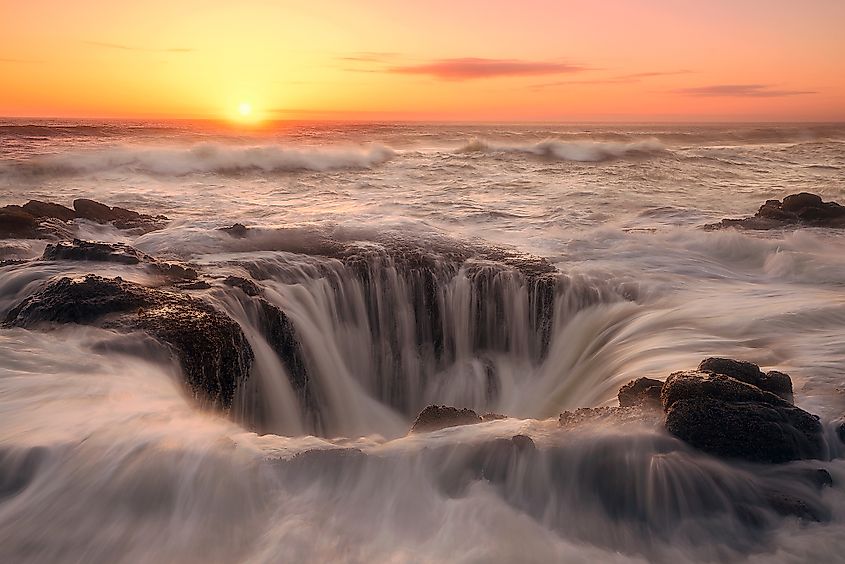 Thor's Well, Oregon