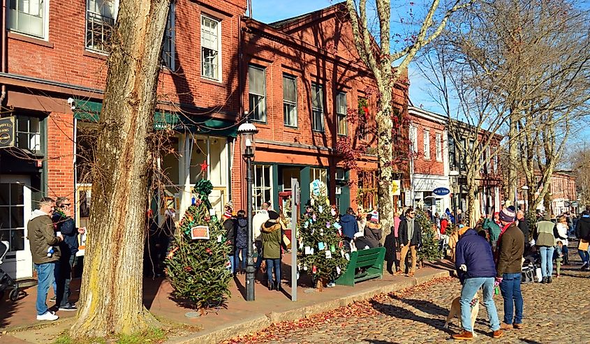 Downtown Nantucket, Massachusetts, near the Christmas holiday season. Image credit James Kirkikis via Shutterstock