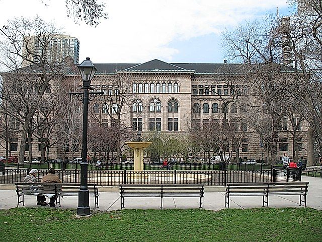 Washington Square Park & Newberry Library.JPG. TonyTheTiger at English Wikipedia