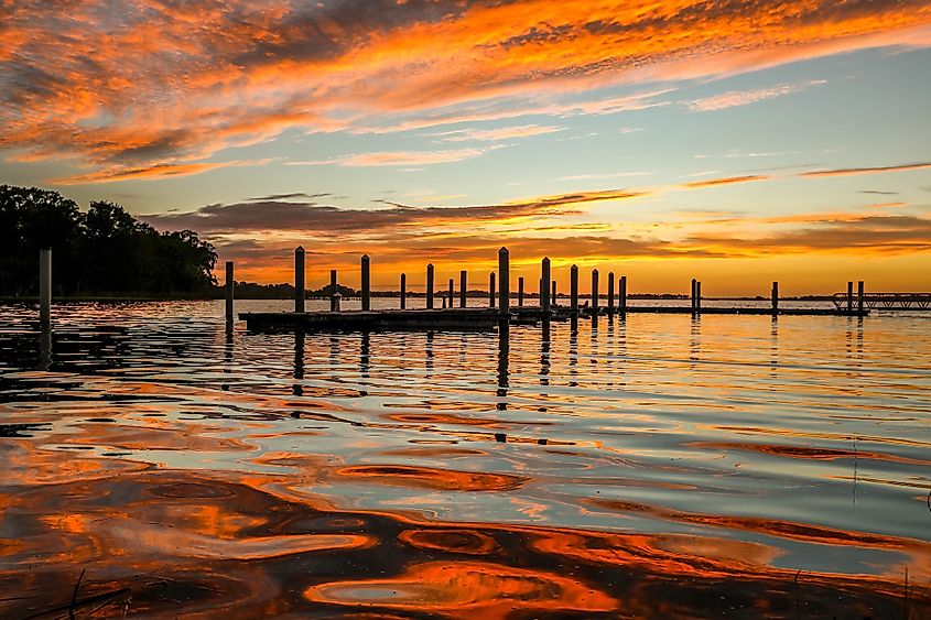 Sunset over Lake Dora at Mount Dora, Florida.