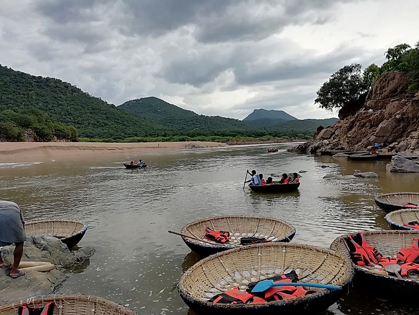 Hogenakkal Falls