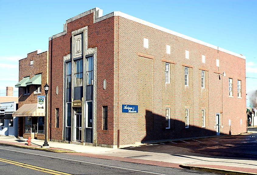 Historic Old Peoples Bank building at 14 Commerce Street, Harrington, Delaware. Editorial credit: Don Garrard / Shutterstock.com
