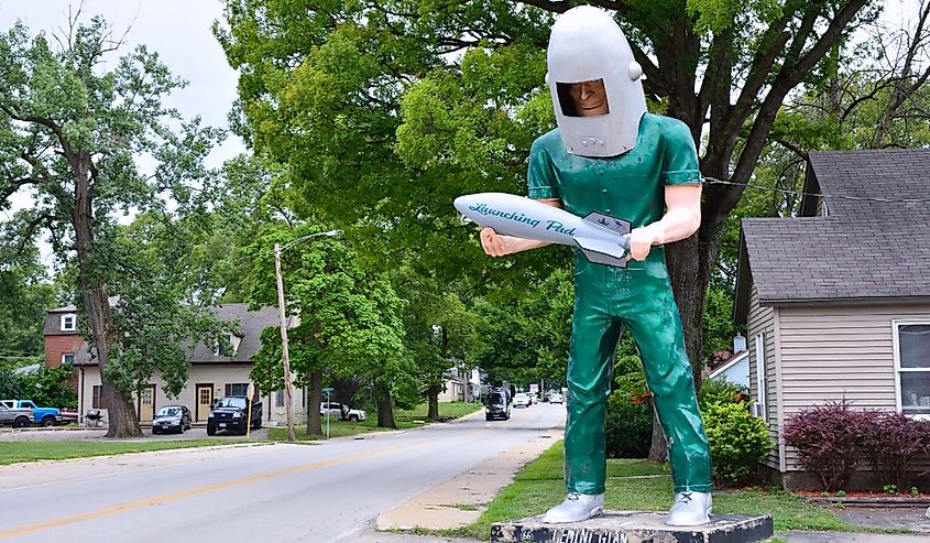 The Gemini Giant sculpture at the Launching Pad restaurant on Route 66 in Wilmington