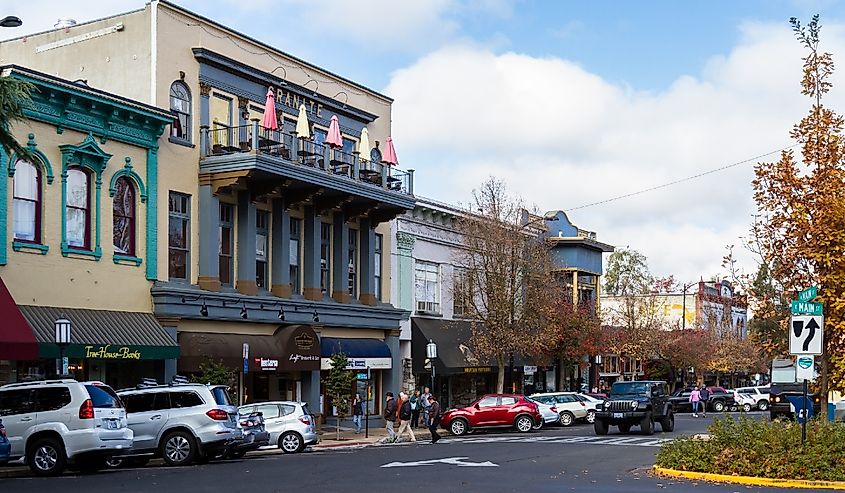Downtown Ashland, Oregon. Image credit Nature's Charm via Shutterstock