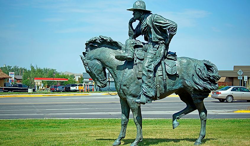 Lander, Wyoming, Statue of Cowboy resting on his horse
