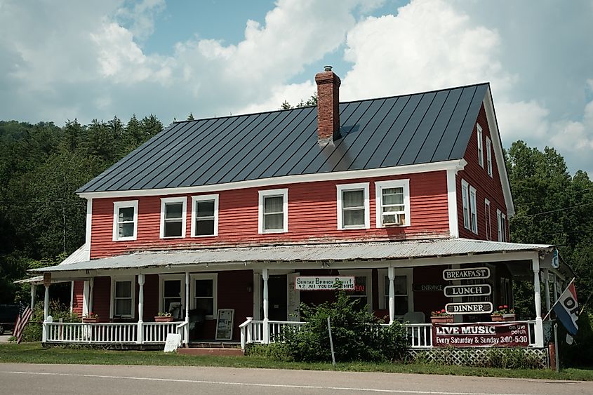 Old Hancock Hotel in Hancock, Vermont. Jon Bilous via Shutterstock
