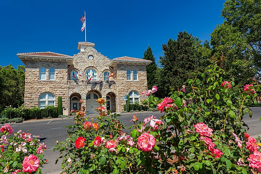 Sunny exterior view of the Sonoma City Hall in Sonoma, California.