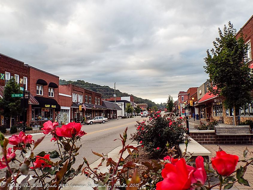 Downtown West Jefferson, via Bonita L. Harless on Wikipedia