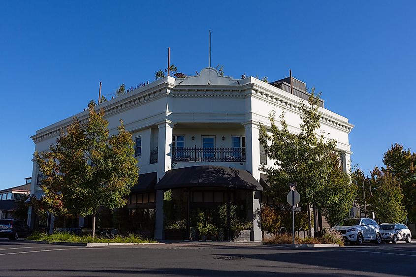 A historic, corner-facing building downtown, via Logan Bush / Shutterstock.com