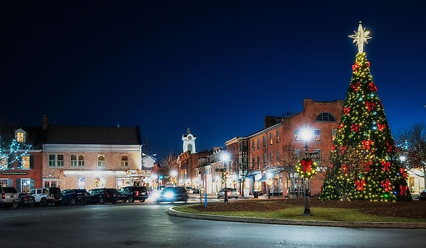Winter night view of the historic downtown Gettysburg.