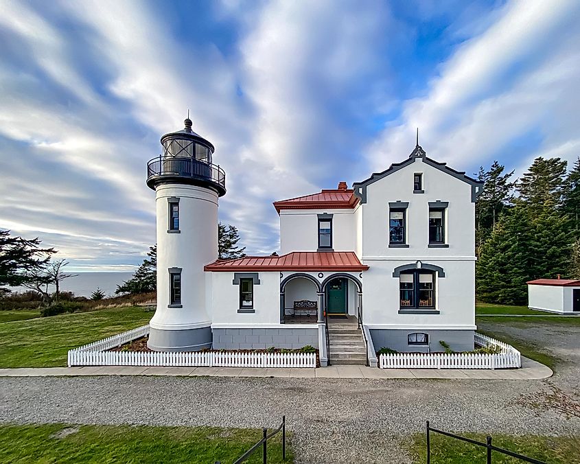 The Admiralty Head Light is a lighthouse located in Fort Casey State Park near Coupeville on Whidbey Island, Washington State.