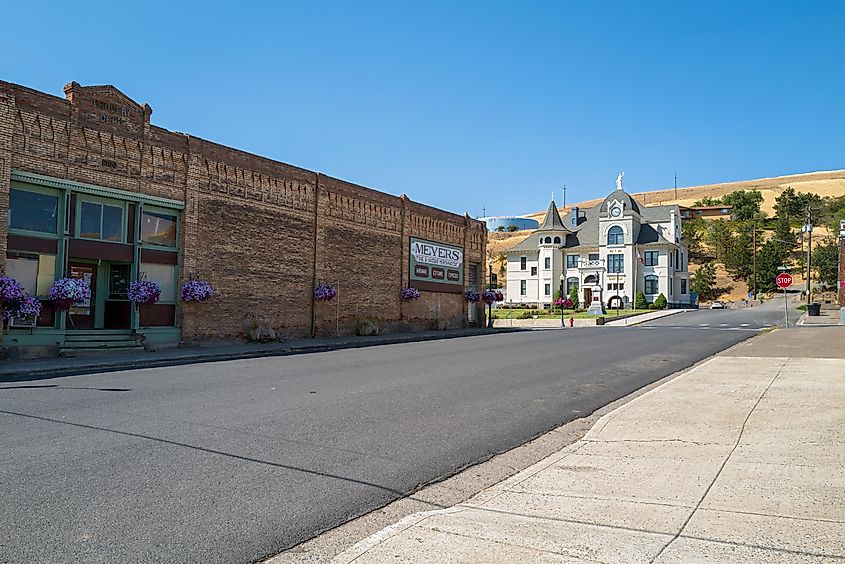 The Meyers building and Garfield County Courthouse in Pomeroy, Washington