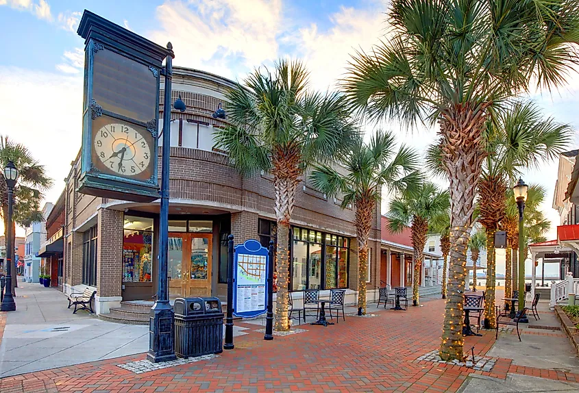 A street in downtown Beaufort, South Carolina. Image credit: Stephen B. Goodwin / Shutterstock.com