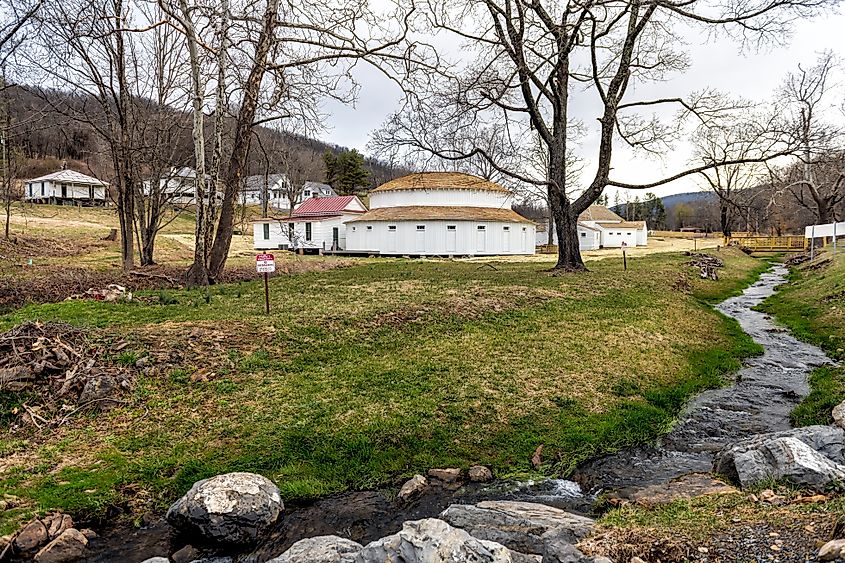View of the Jefferson Pools showing a nearby creek.