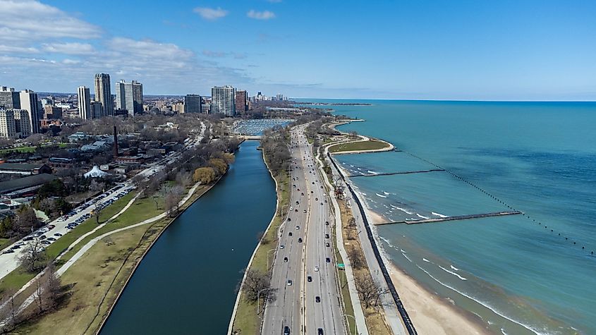 Lake Shore Drive in Lincoln Park facing north in Chicago, Illinois