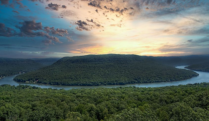 Sunrise at Snoopers Rock overlook near Chattanooga and Dunlap Tennessee