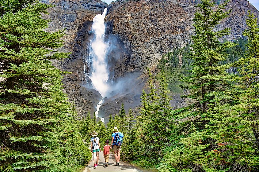 Takakkaw Falls, Yoho National Park, Canad