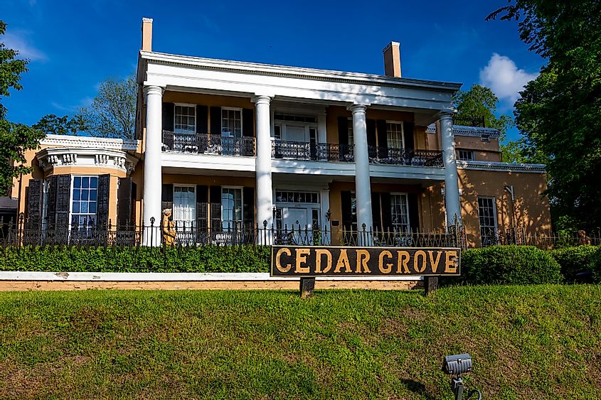 Cedar Grove historic home in Vicksburg, Mississippi