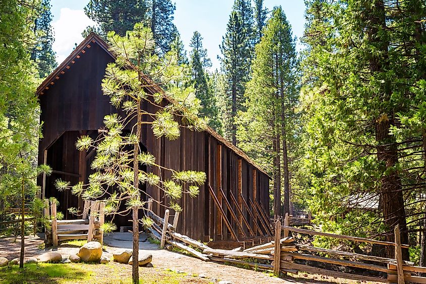 Historic covered bridge in Wawona, Yosemite National Park, Clifornia, USA.