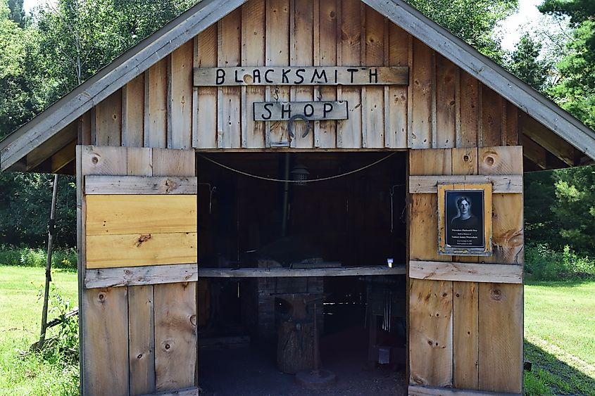 Blacksmith Shop, Forts Folle Avoine Historical Park