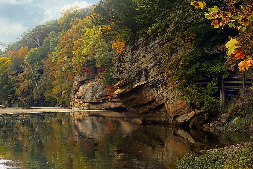            Sandstone cliffs dip into Sugar Creek at Turkey Run State Park