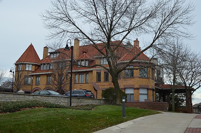 Front of the Bay View Hospital (now an old people's home), located at 23200 Lake Road (U.S. Route 6) in Bay Village, Ohio, United States. Built in 1898.
