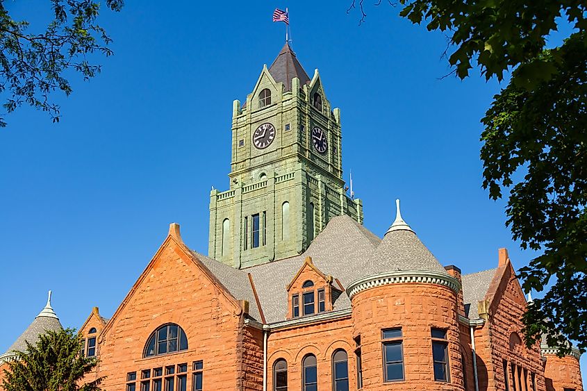 Exterior of the Clinto County Courthouse in Clinton, Iowa.