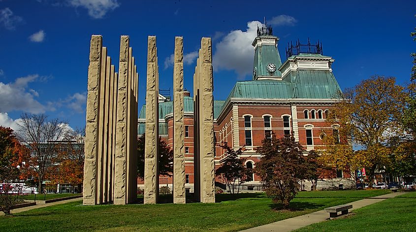  Veterans Memorial and Columbus City Indiana Court house