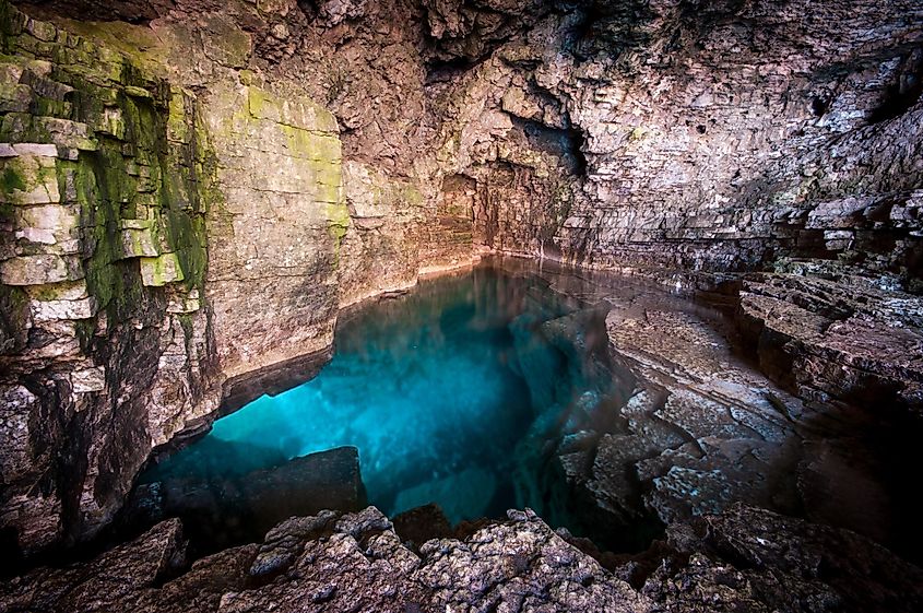 Sparkling blue water at the Grotto at Bruce Peninsula National Park