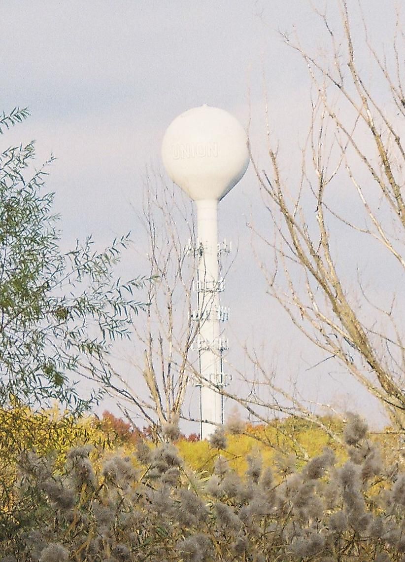 At one time painted blue, the watersphere is a greyish white and emblazoned with UNION