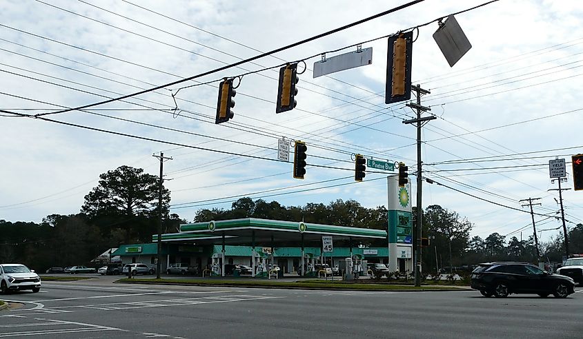 Susie Q's Foods convenience store at the intersection of Smith Avenue and Pinetree Boulevard in Thomasville, Georgia.