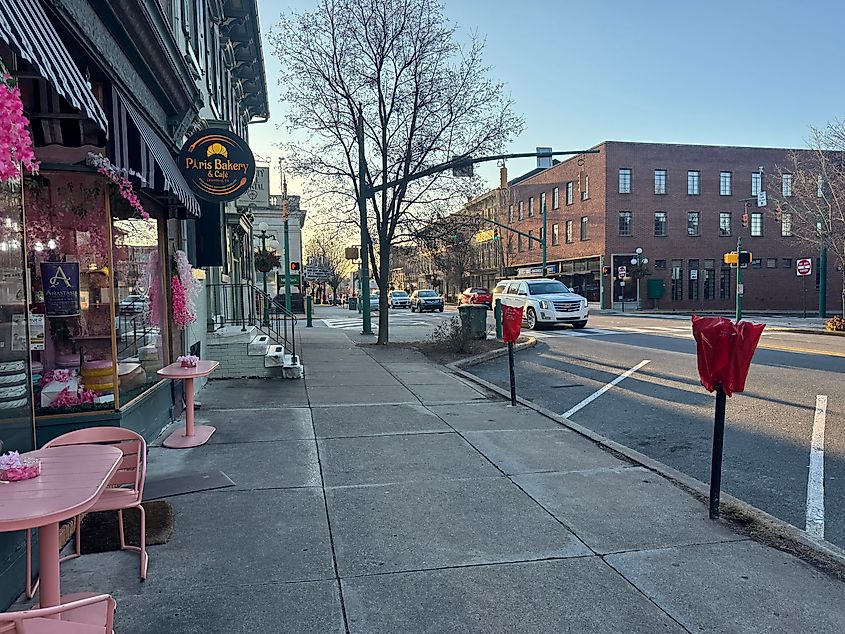 Lewisburg, Pennsylvania - December 21 2025: Market Street in Lewisburg, Pennsylvania, Lewisburg, Pennsylvania, December 21 2025