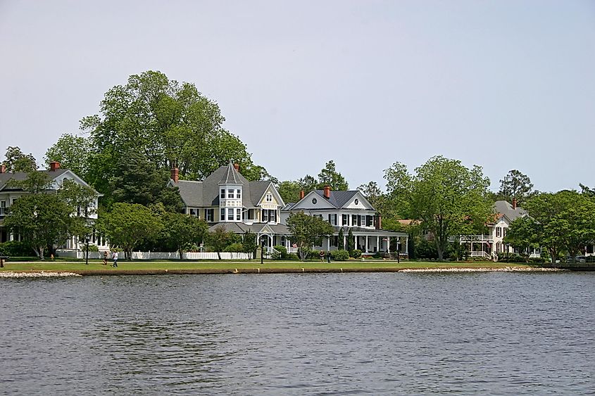 Waterfront houses in Edenton