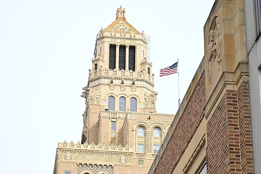 Mayo Clinic's Plummer Building built in 1927. 