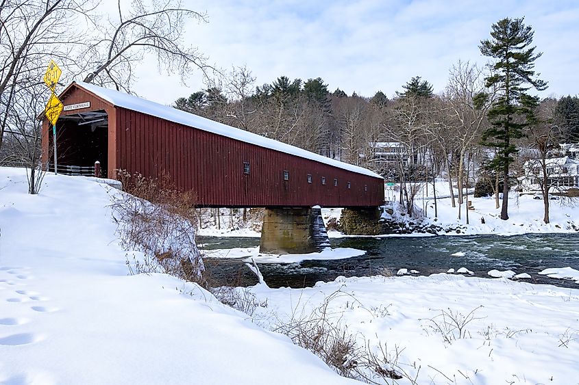 West Cornwall Covered Bridge in winter. Editorial credit: Bruce Peter / Shutterstock.com