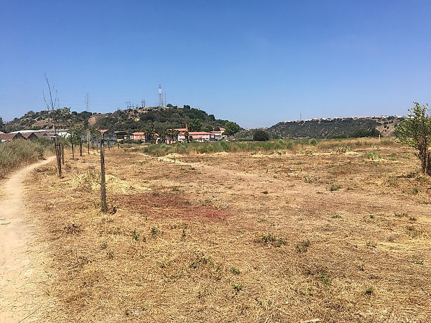 Leaving Lisbon on the Camino Portugues, heading into the countryside