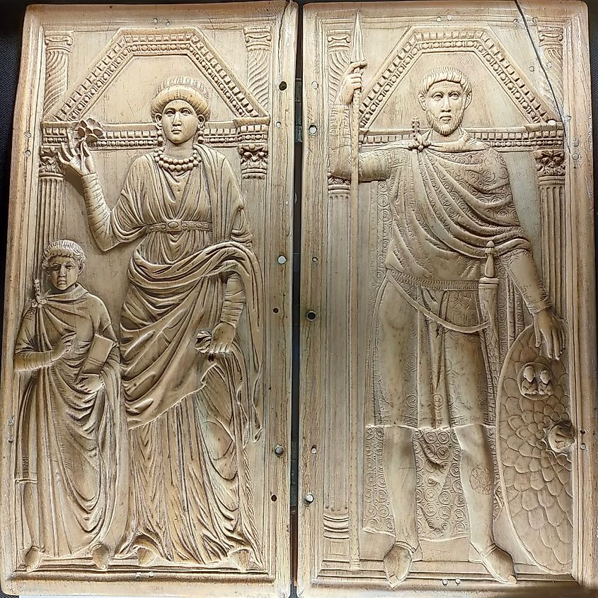 Ivory diptych, possibly of Stilicho (right) with his wife Serena and son Eucherius.