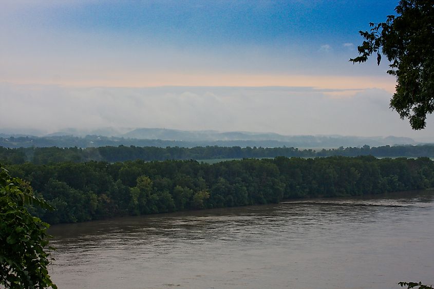 Views over the Missouri River in Washington, Missouri.