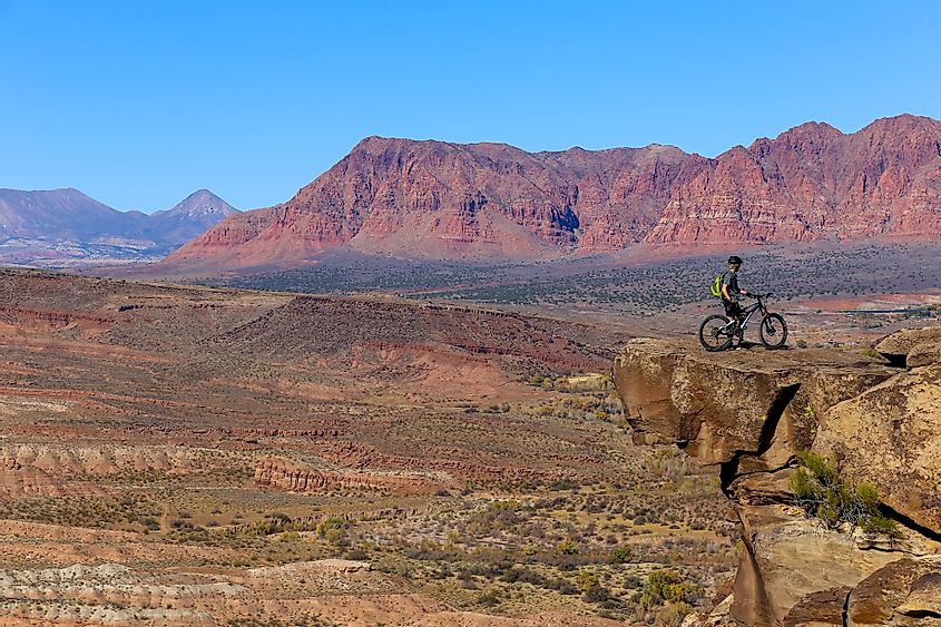 Mountain biking in the southern Utah desert,