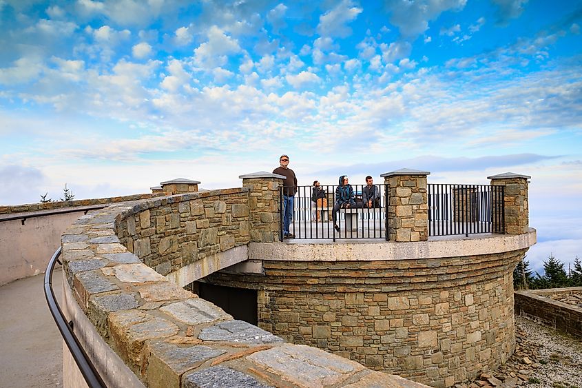Burnsville, North Carolina, USA: Mt. Mitchell State Park observation deck with tourists at the highest peak of the Appalachian Mountains.