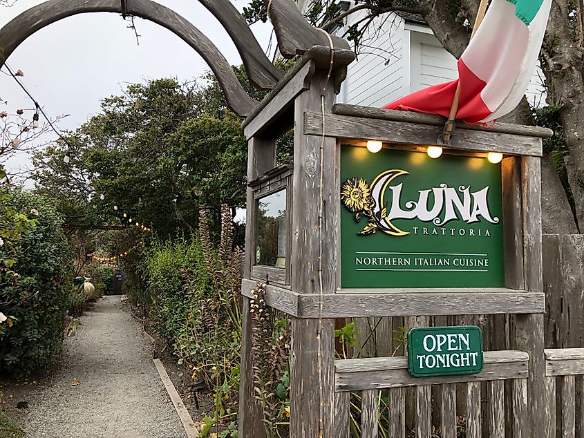 Exterior of Luna Trattoria, an Italian restaurant in Mendocino, California