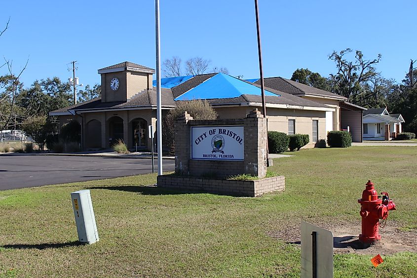 The City Hall in Bristol, Florida