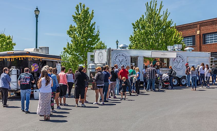 Saturday farmers' market in Johnson City, Tennessee.