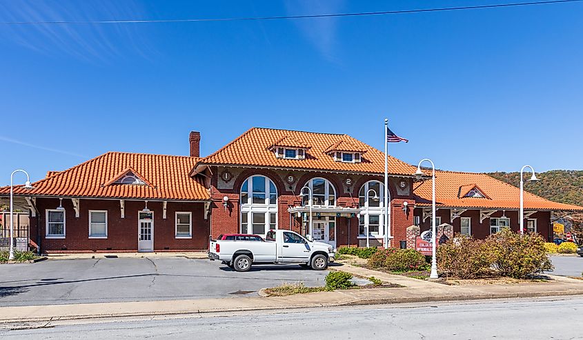 The Col. J. F. Toney Memorial Library in Erwin, Tennessee.