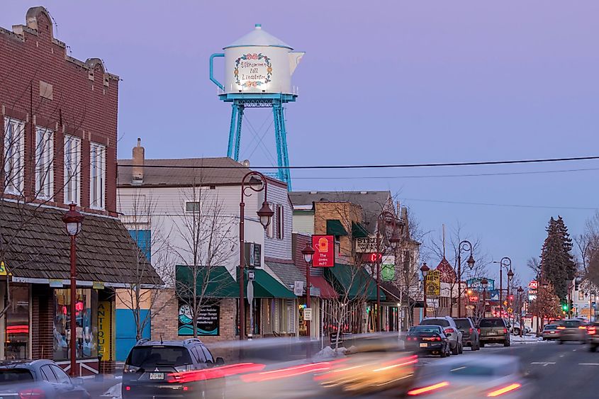 A telephoto shot of rural Lindstrom, Minnesota, and the Iconic Teapot Water Tower. Editorial credit: Sam Wagner / Shutterstock.com