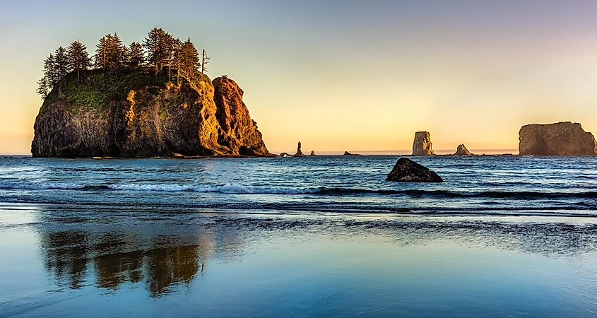 beautiful sea stack on the beach ,sunset location la push second beach